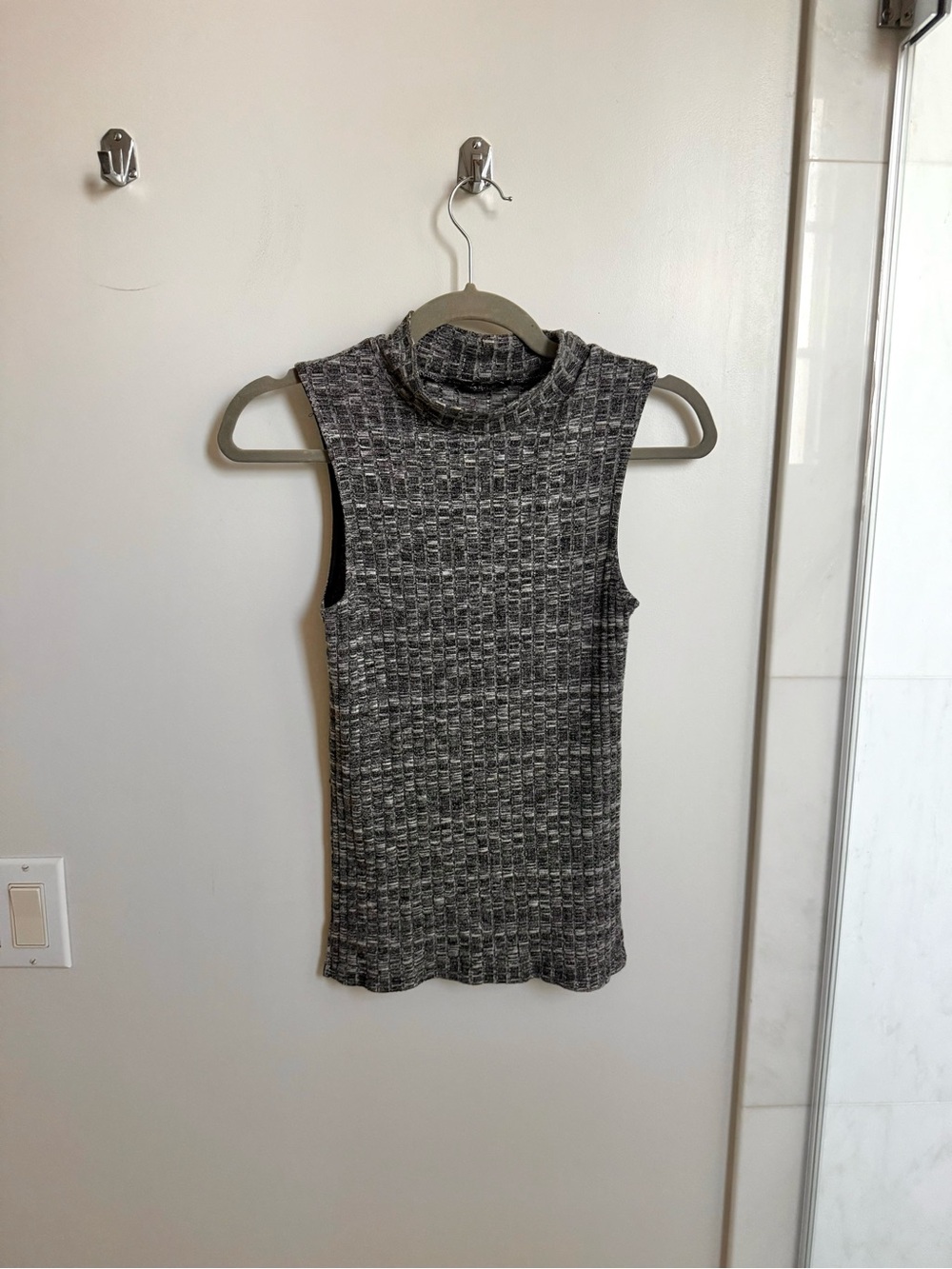 TALLY WEiJL Sleeveless Mock Neck Knit Top | One Size | Good Condition